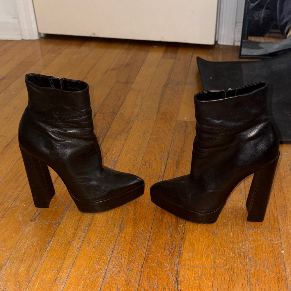 Steve Madden Black Leather Ankle Boot heels - Picture 4 of 13